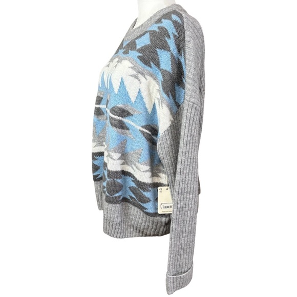 NWT a.n.a Crew Knit Sweater - Picture 5 of 11